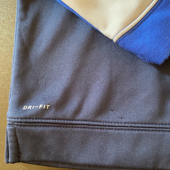 Nike toddler dri-fit half zip sweatshirt 18months - Picture 3 of 5